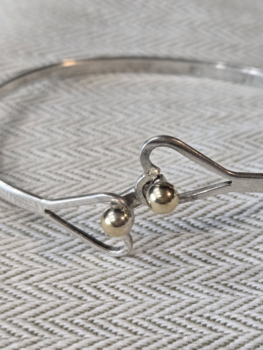 Tiffany & Co Love Knot Bangle